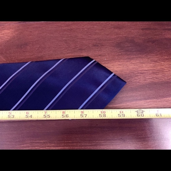 🌿SALE🌿Like New Dressy JONES New York Navy Blue 100% Silk Striped Necktie - Picture 10 of 10